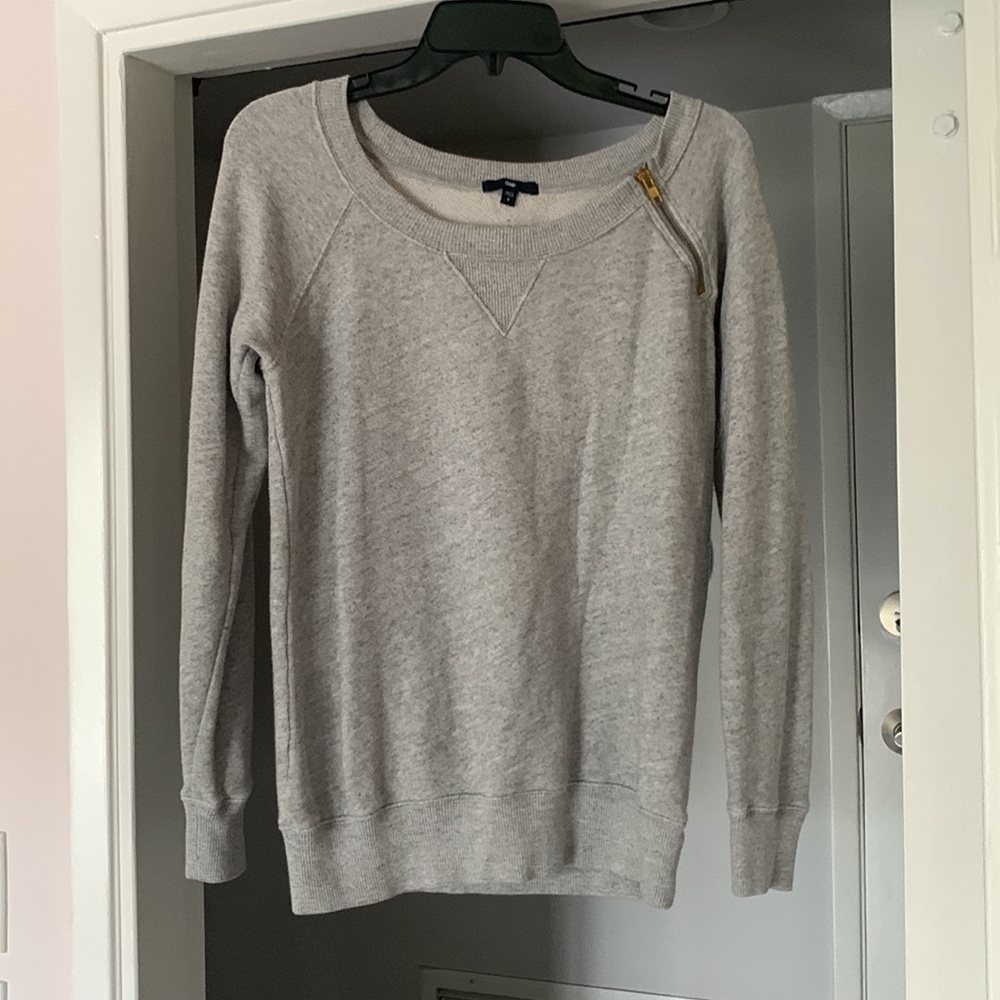 Gap Off the Shoulder Sweatshirt with Gold Zipper Size Small